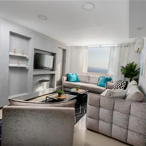 דירה Yalarent Seaview 3br Apt - Families Only, אילת