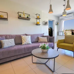 דירה Yalarent Argaman 2br & Balcony Apt, אילת